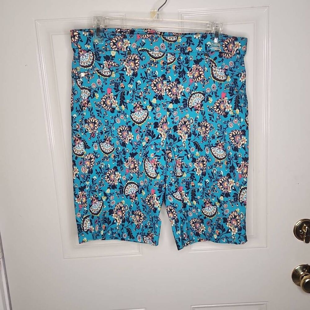 Jones New York pull on turquiose floral stretch bermuda shorts women's size L